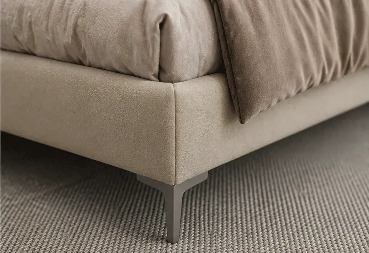 Marcelli-Bed-Beig-Detail-2.webp